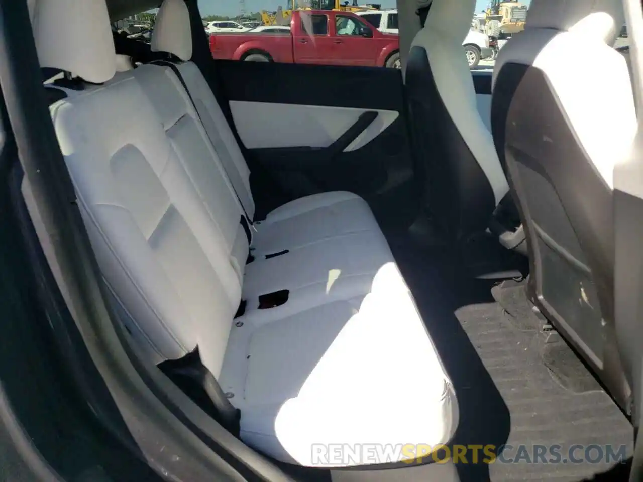 6 Photograph of a damaged car 5YJYGDEEXLF027383 TESLA MODEL Y 2020