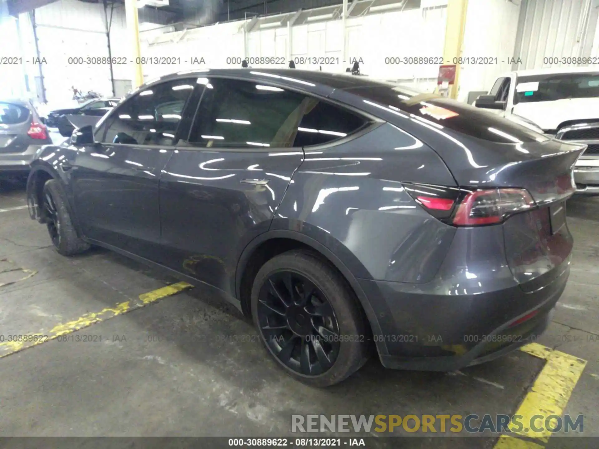 3 Photograph of a damaged car 5YJYGDEEXLF029330 TESLA MODEL Y 2020