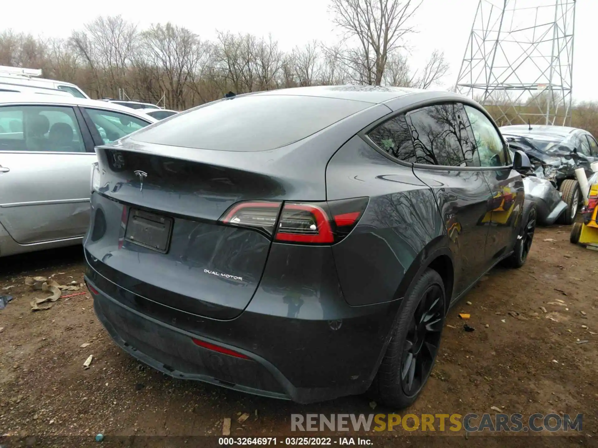 4 Photograph of a damaged car 5YJYGDEEXLF029411 TESLA MODEL Y 2020