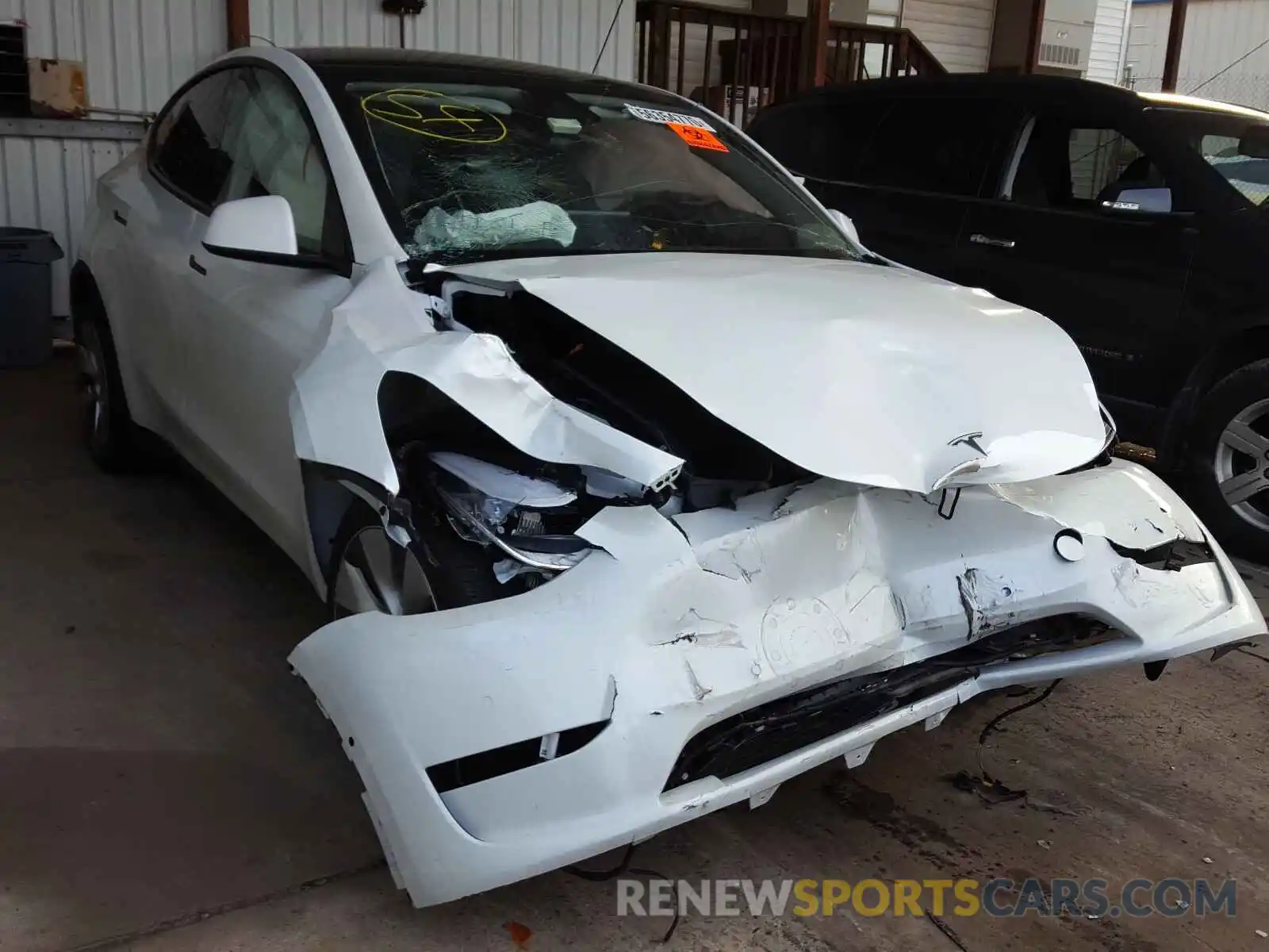 1 Photograph of a damaged car 5YJYGDEEXLF031997 TESLA MODEL Y 2020