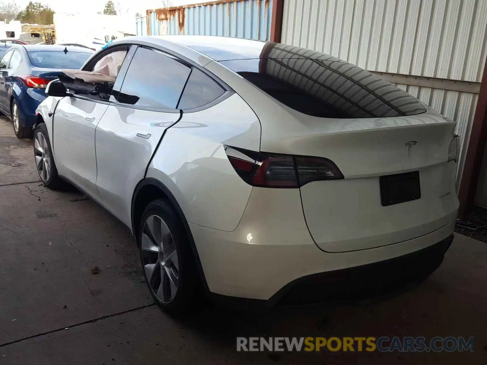 3 Photograph of a damaged car 5YJYGDEEXLF031997 TESLA MODEL Y 2020