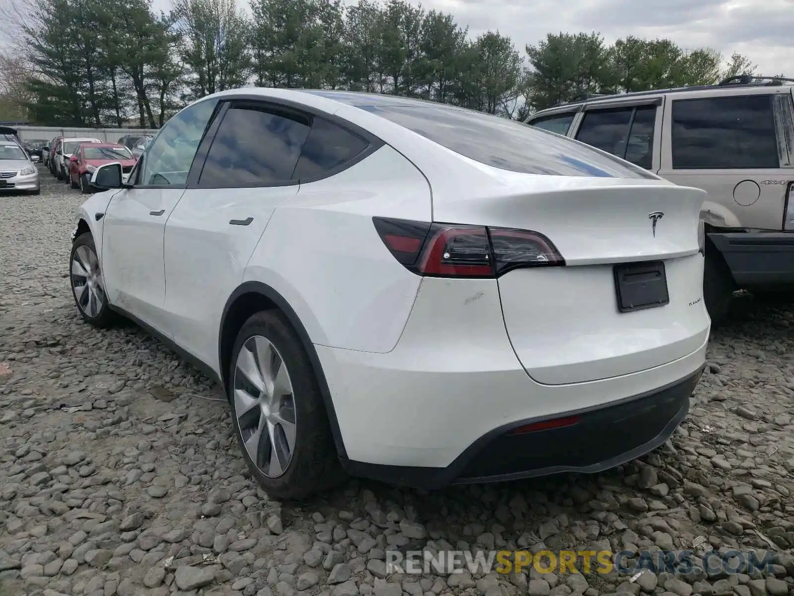 3 Photograph of a damaged car 5YJYGDEEXLF032082 TESLA MODEL Y 2020