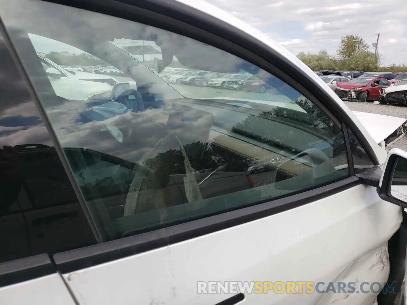 5 Photograph of a damaged car 5YJYGDEEXLF032082 TESLA MODEL Y 2020