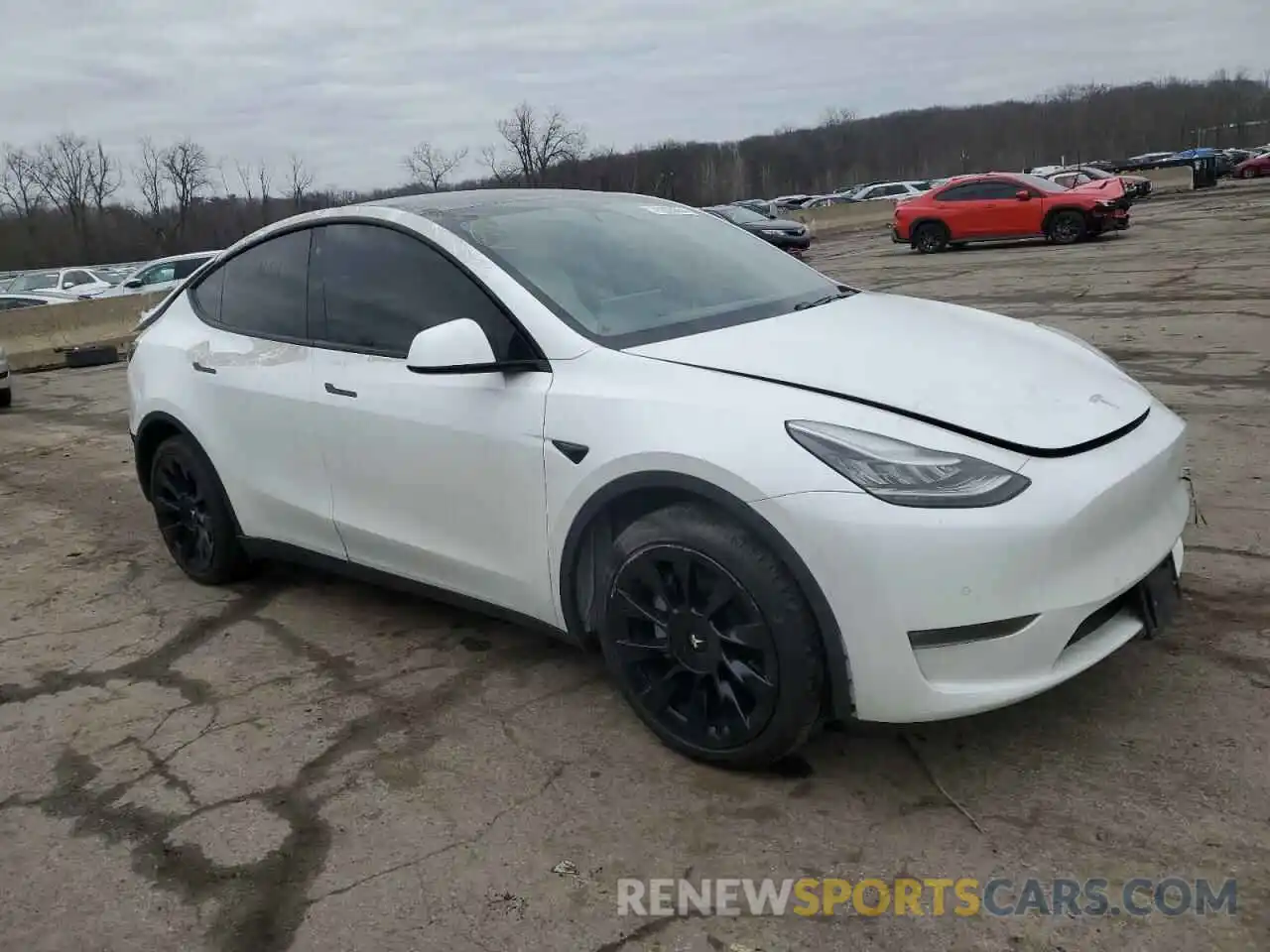 4 Photograph of a damaged car 5YJYGDEEXLF032843 TESLA MODEL Y 2020