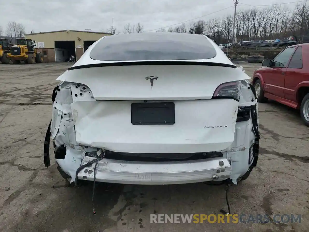 6 Photograph of a damaged car 5YJYGDEEXLF032843 TESLA MODEL Y 2020