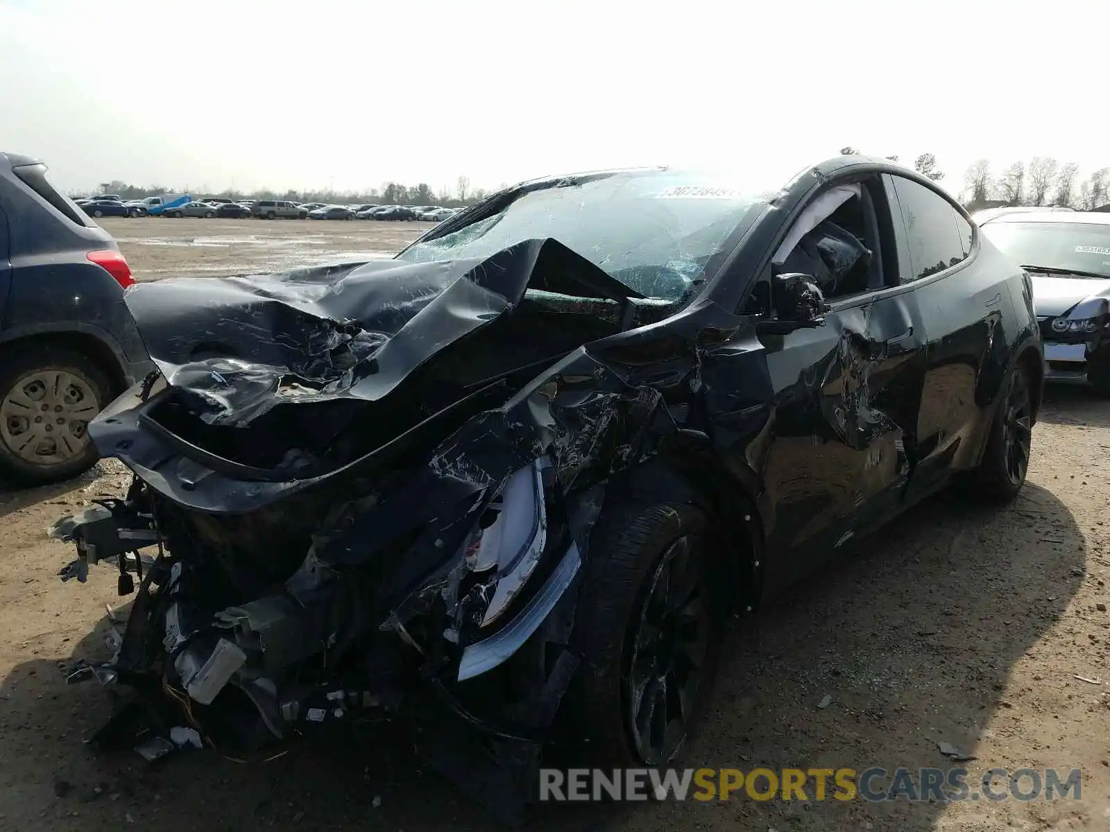 2 Photograph of a damaged car 5YJYGDEEXLF033197 TESLA MODEL Y 2020