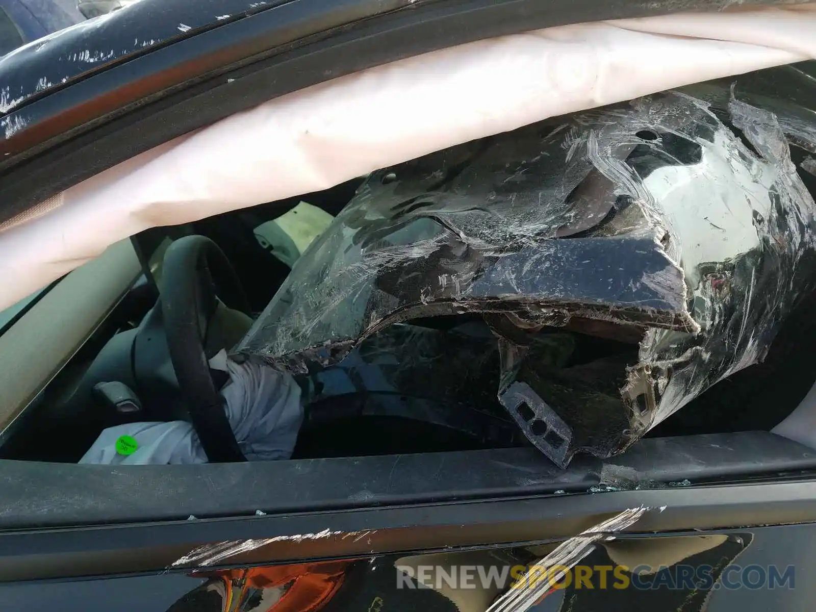 5 Photograph of a damaged car 5YJYGDEEXLF033197 TESLA MODEL Y 2020