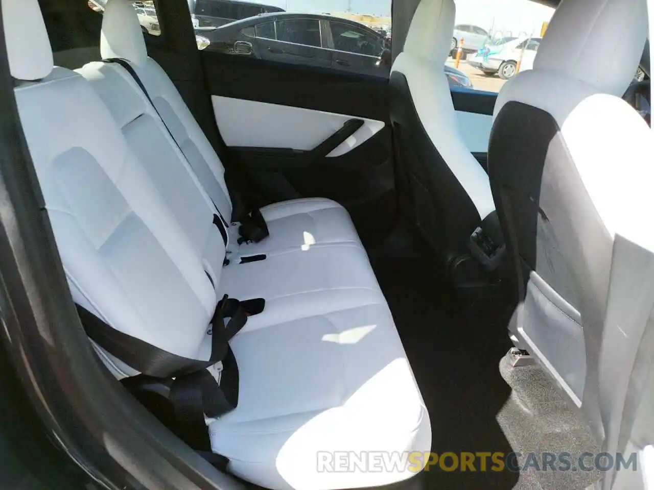 6 Photograph of a damaged car 5YJYGDEEXLF036701 TESLA MODEL Y 2020