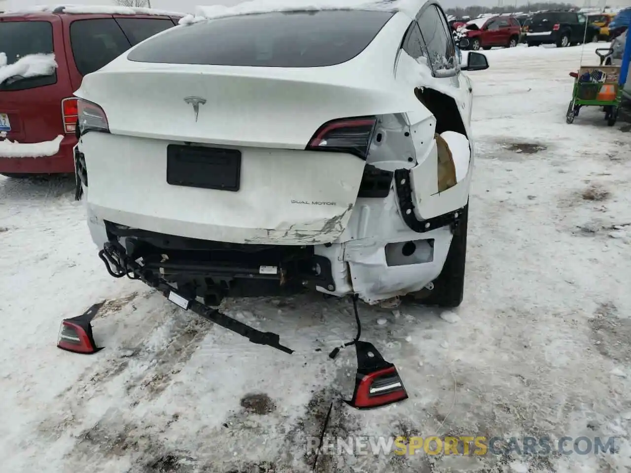 9 Photograph of a damaged car 5YJYGDEEXLF038268 TESLA MODEL Y 2020