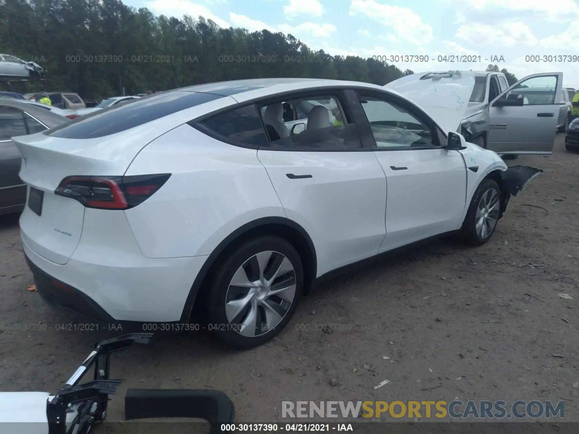 4 Photograph of a damaged car 5YJYGDEEXLF044829 TESLA MODEL Y 2020