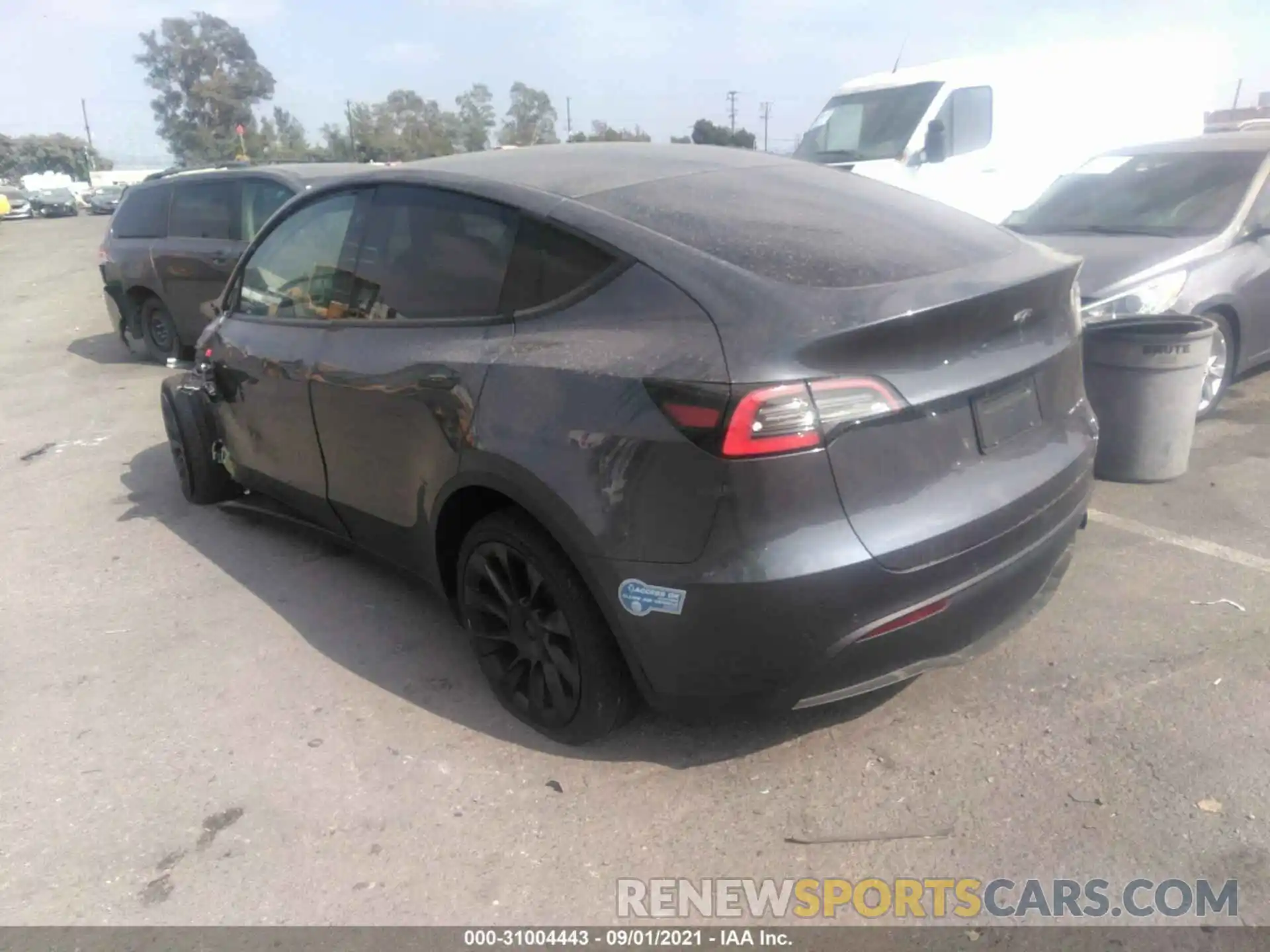 3 Photograph of a damaged car 5YJYGDEEXLF045351 TESLA MODEL Y 2020