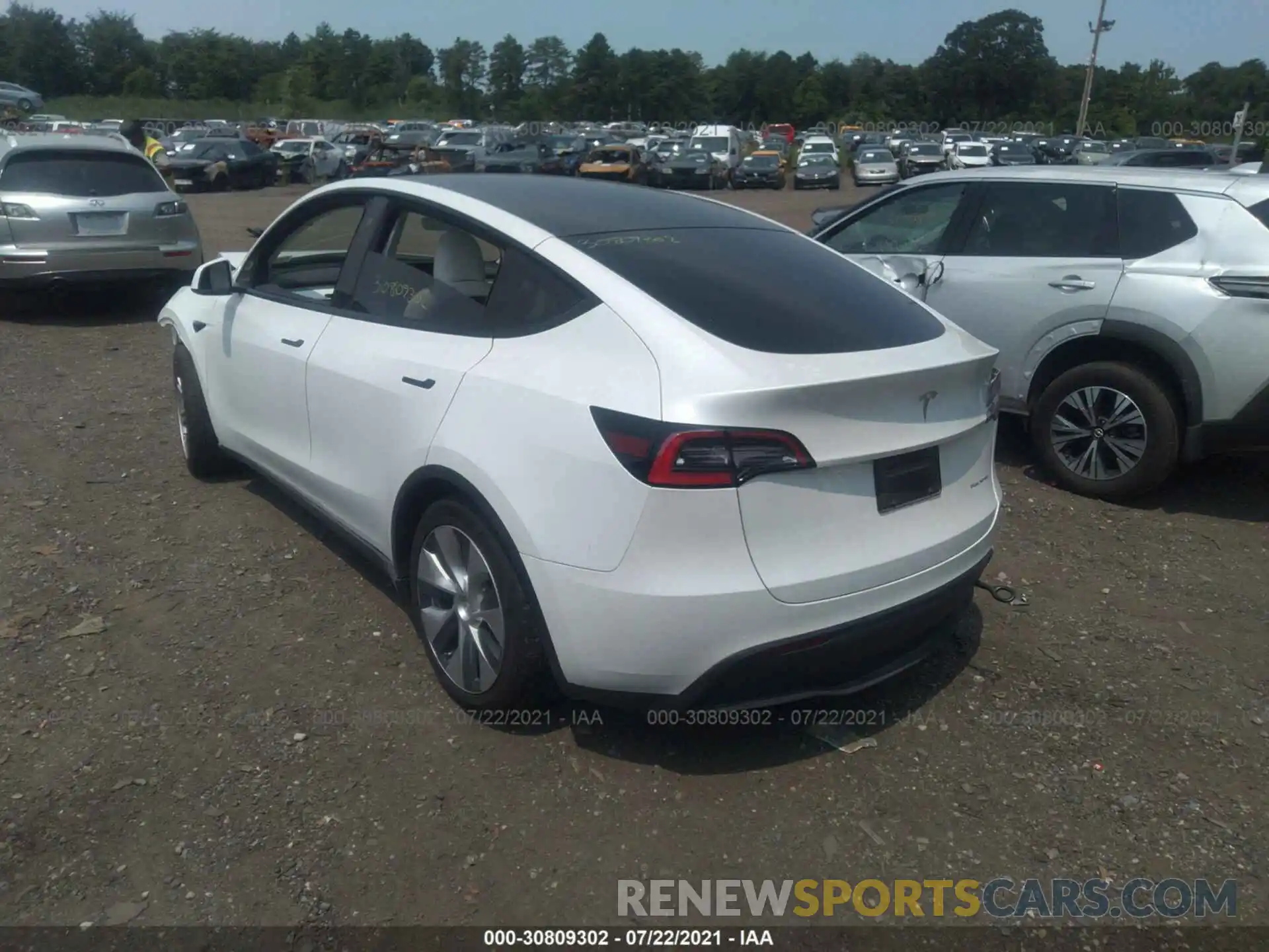 3 Photograph of a damaged car 5YJYGDEEXLF049965 TESLA MODEL Y 2020