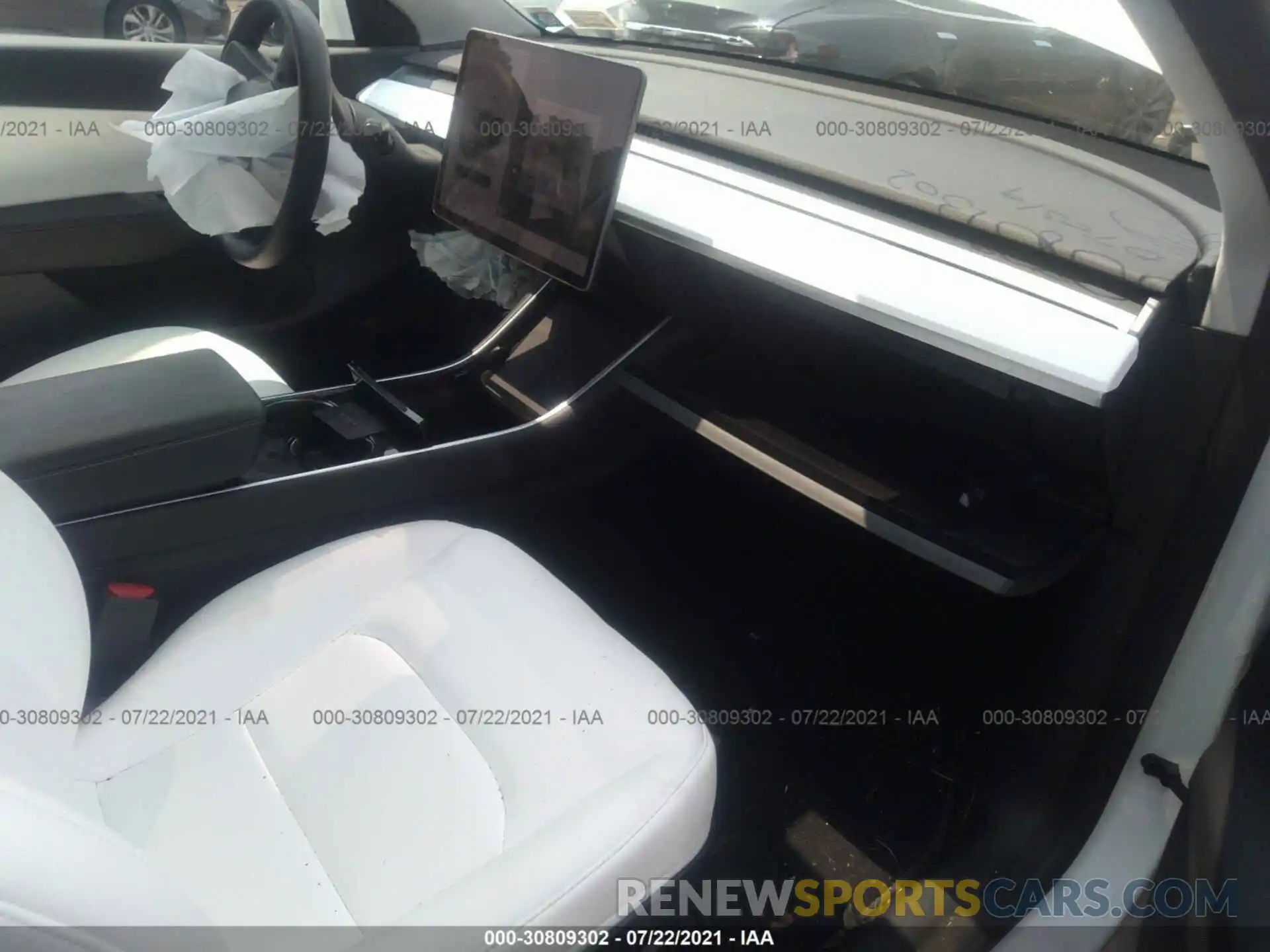 5 Photograph of a damaged car 5YJYGDEEXLF049965 TESLA MODEL Y 2020