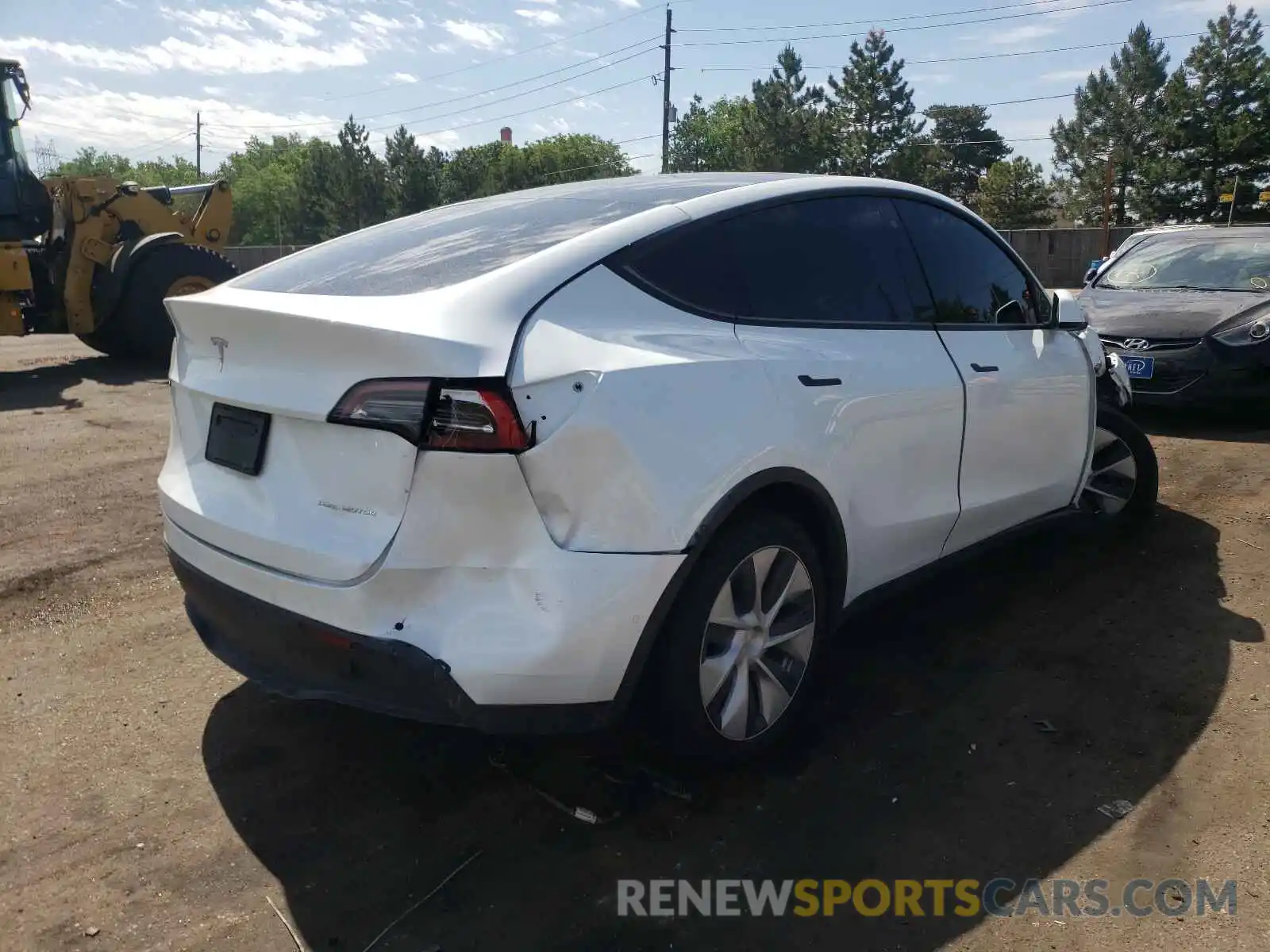 4 Photograph of a damaged car 5YJYGDEEXLF053448 TESLA MODEL Y 2020