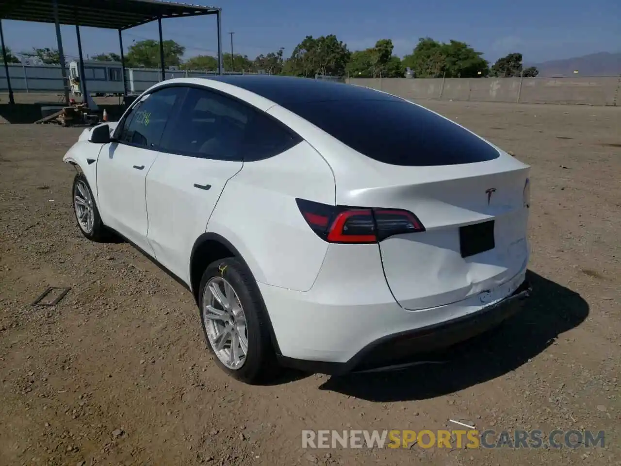 3 Photograph of a damaged car 5YJYGDEEXLF056625 TESLA MODEL Y 2020