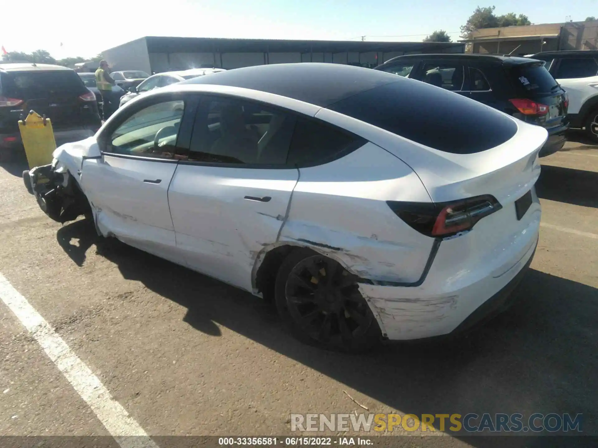 3 Photograph of a damaged car 5YJYGDEEXLF058469 TESLA MODEL Y 2020