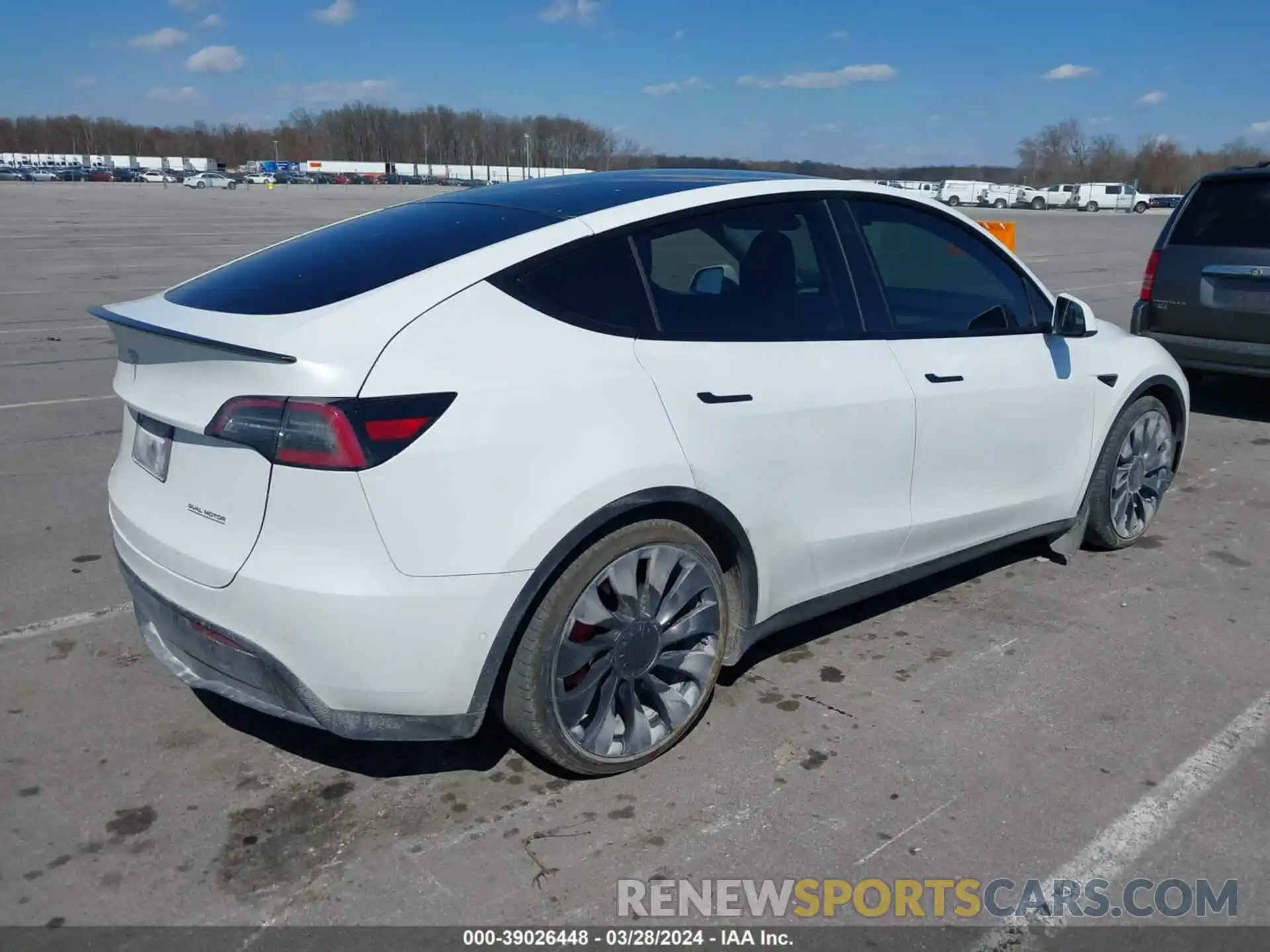 4 Photograph of a damaged car 5YJYGDEF0LF011931 TESLA MODEL Y 2020