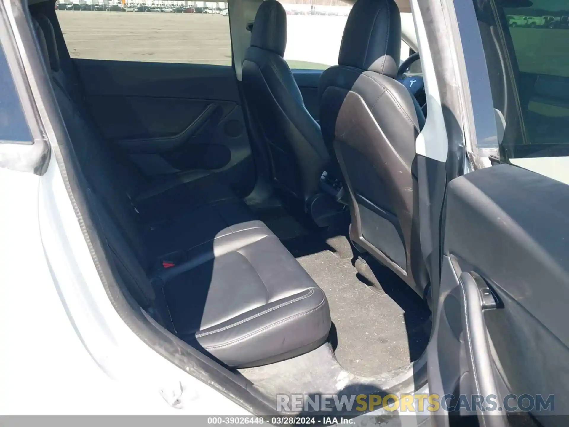 8 Photograph of a damaged car 5YJYGDEF0LF011931 TESLA MODEL Y 2020