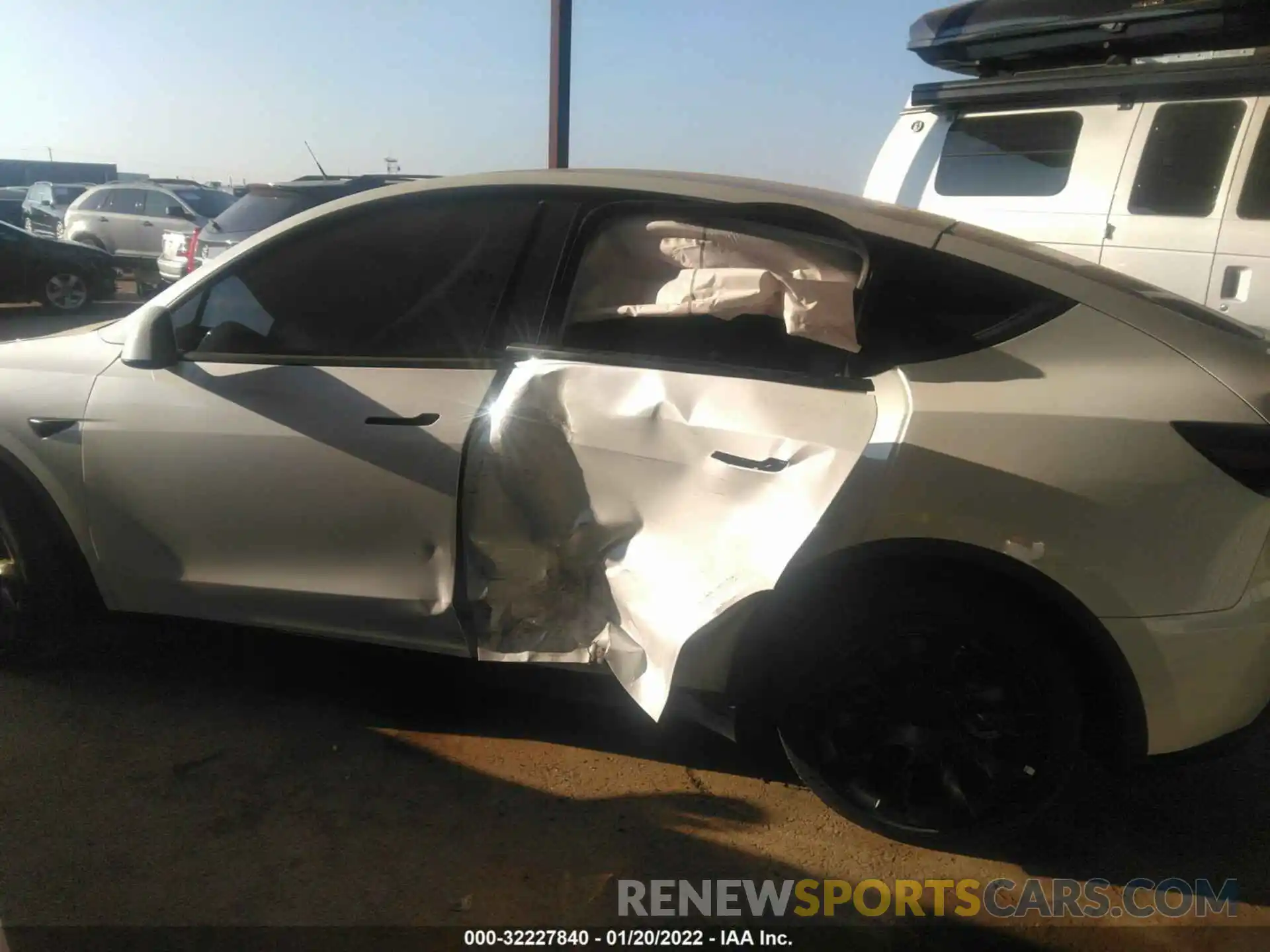 6 Photograph of a damaged car 5YJYGDEF0LF023884 TESLA MODEL Y 2020