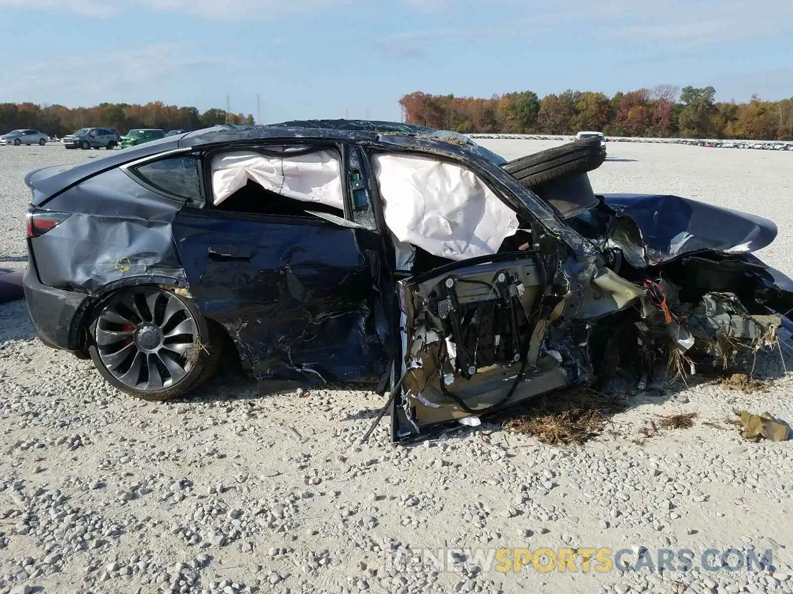 9 Photograph of a damaged car 5YJYGDEF0LF027952 TESLA MODEL Y 2020