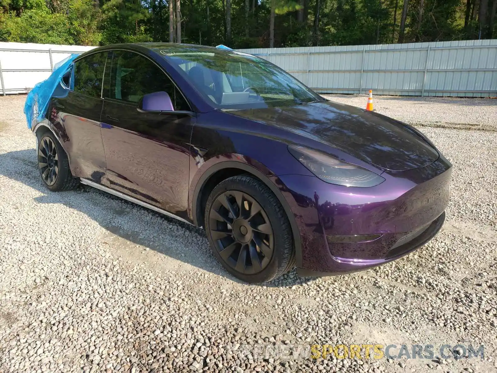 1 Photograph of a damaged car 5YJYGDEF0LF037719 TESLA MODEL Y 2020