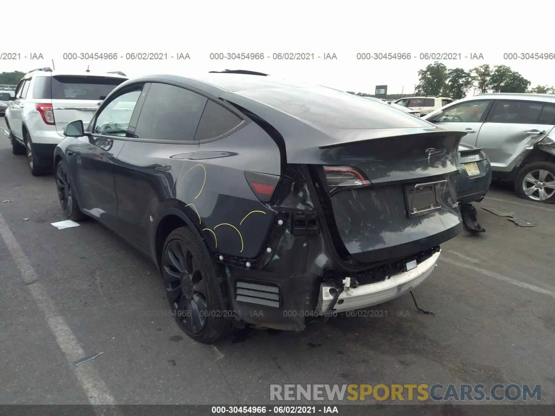 3 Photograph of a damaged car 5YJYGDEF0LF046856 TESLA MODEL Y 2020