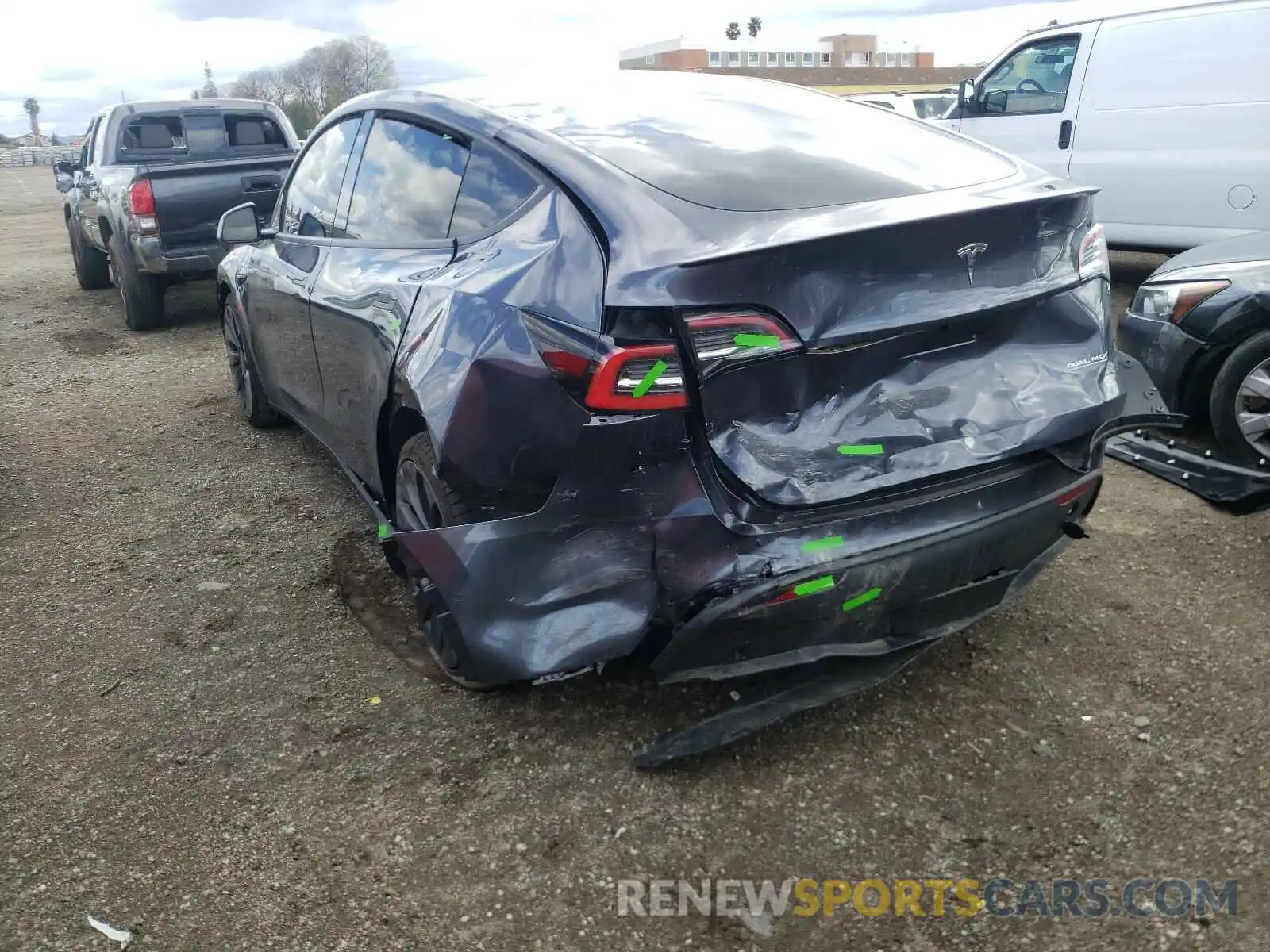 3 Photograph of a damaged car 5YJYGDEF0LF057209 TESLA MODEL Y 2020