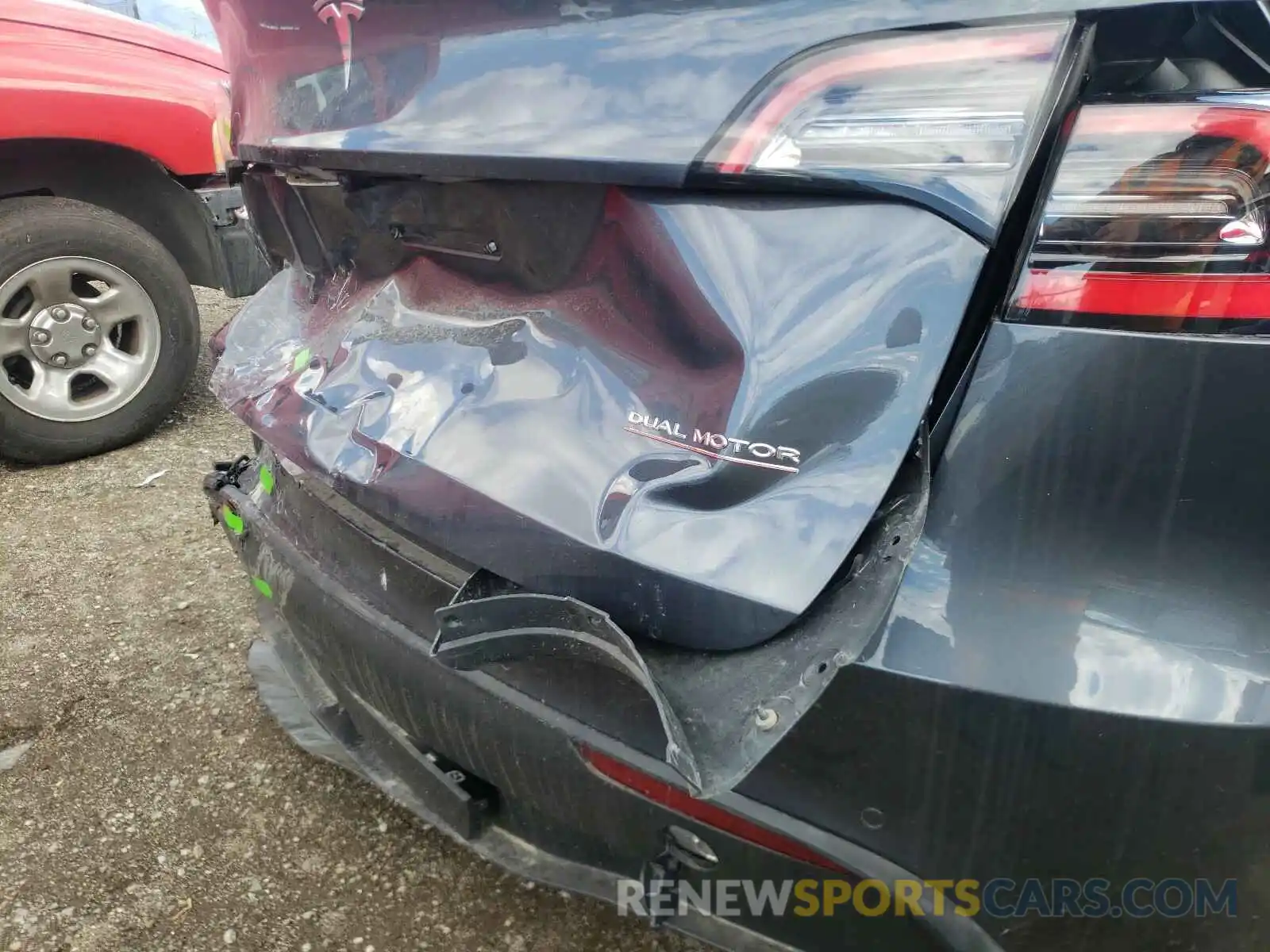 9 Photograph of a damaged car 5YJYGDEF0LF057209 TESLA MODEL Y 2020