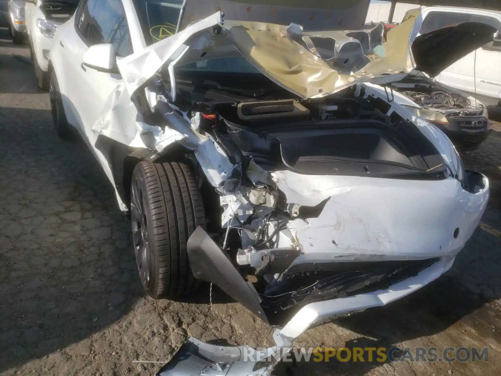 9 Photograph of a damaged car 5YJYGDEF0LF058800 TESLA MODEL Y 2020