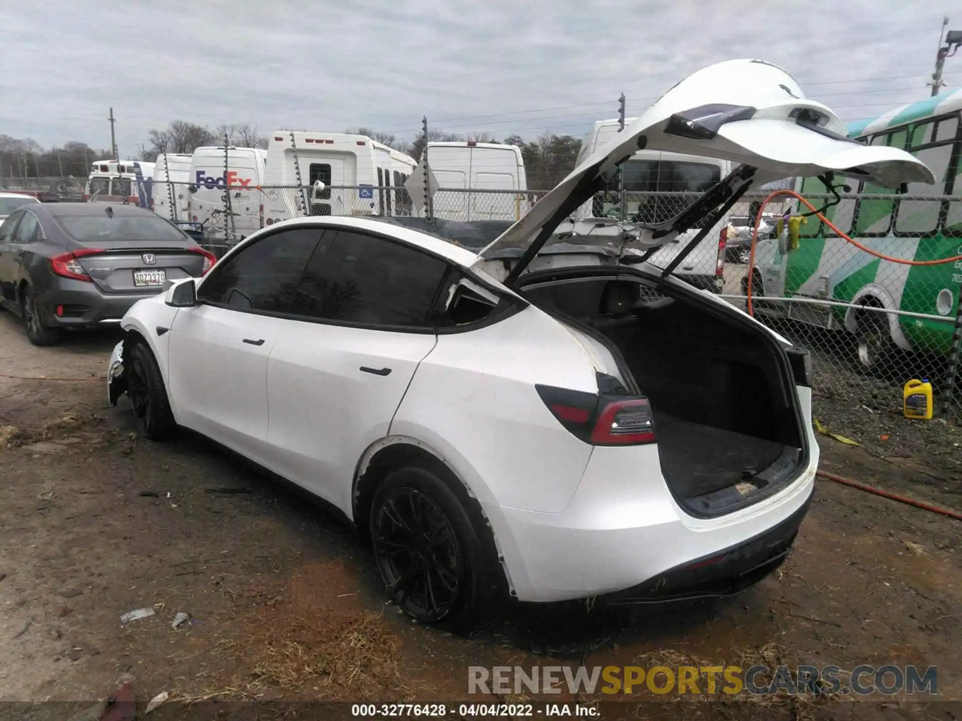 3 Фотография поврежденного автомобиля 5YJYGDEF1LF002588 TESLA MODEL Y 2020