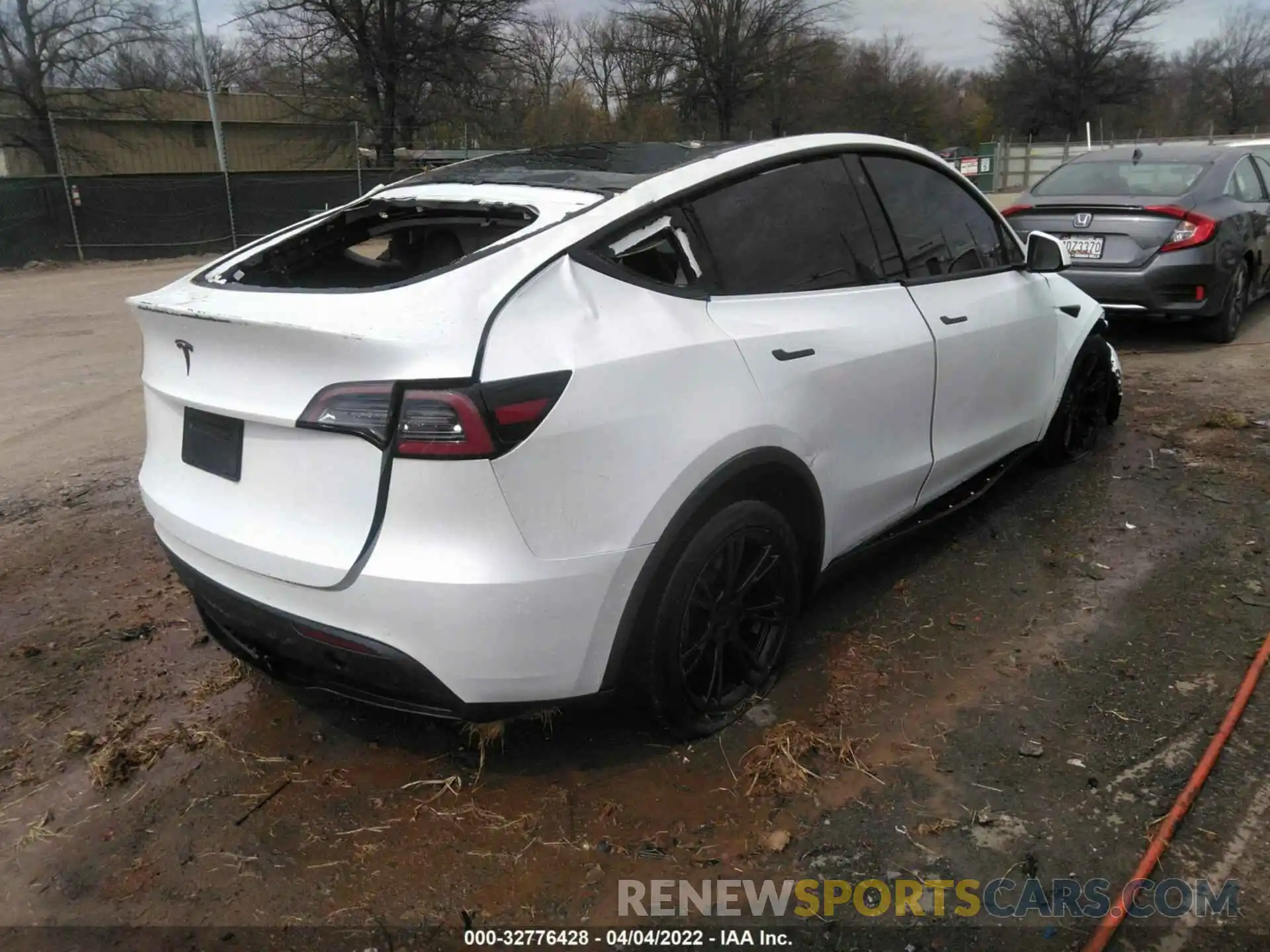 4 Photograph of a damaged car 5YJYGDEF1LF002588 TESLA MODEL Y 2020