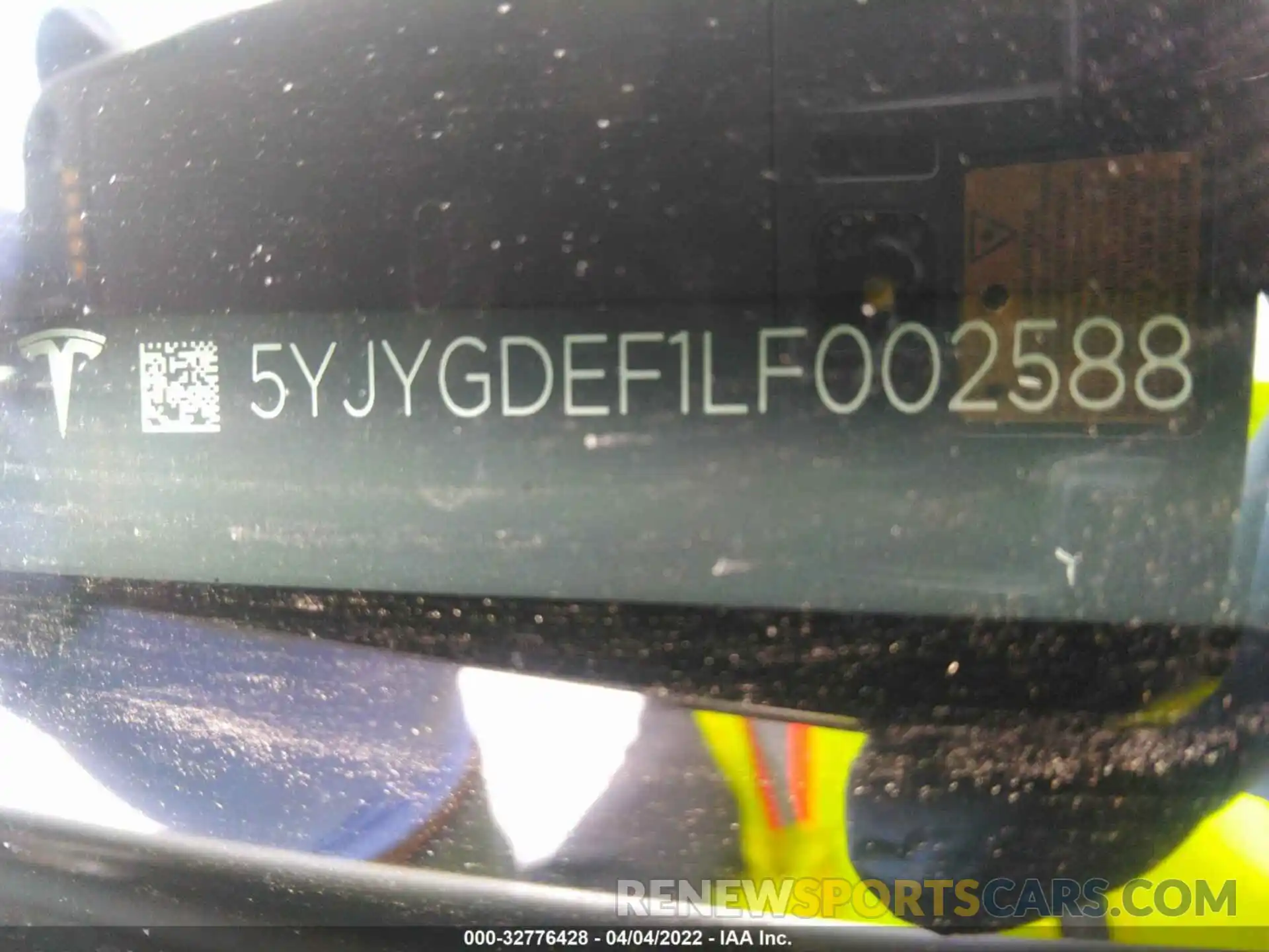 9 Photograph of a damaged car 5YJYGDEF1LF002588 TESLA MODEL Y 2020