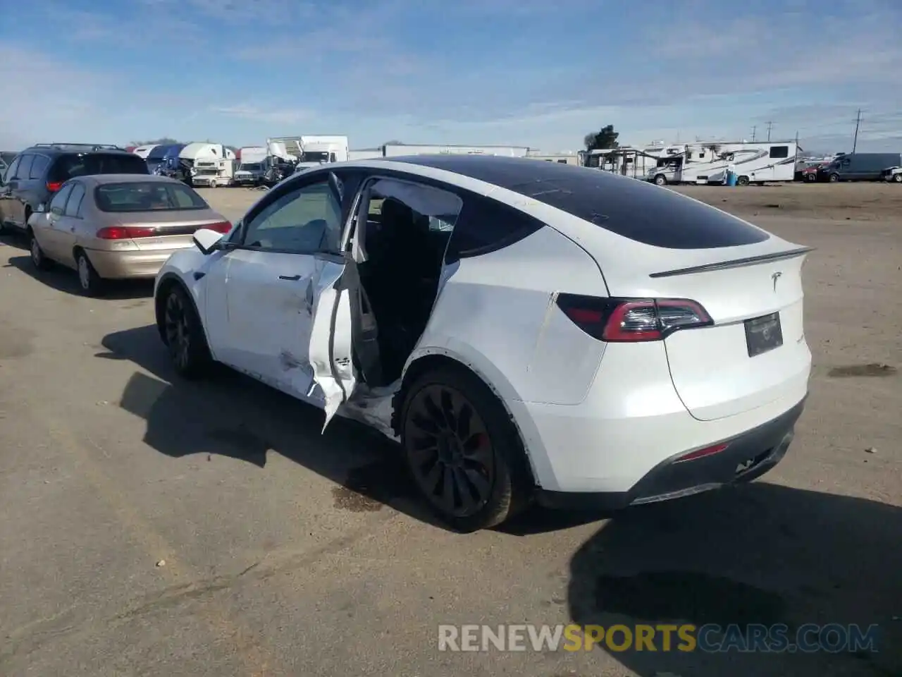 3 Photograph of a damaged car 5YJYGDEF1LF022713 TESLA MODEL Y 2020