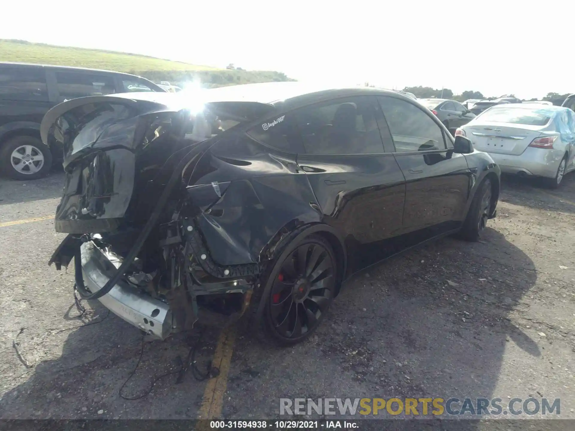 4 Photograph of a damaged car 5YJYGDEF1LF028091 TESLA MODEL Y 2020