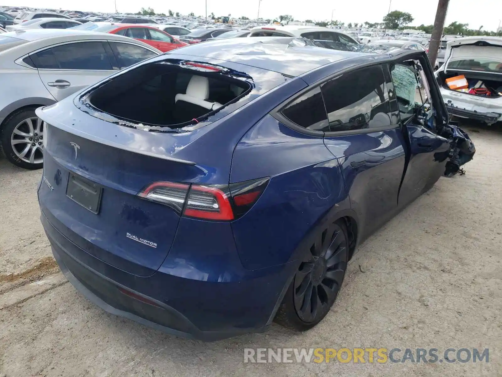 4 Фотография поврежденного автомобиля 5YJYGDEF1LF049622 TESLA MODEL Y 2020