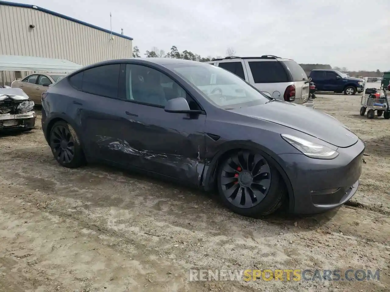 4 Photograph of a damaged car 5YJYGDEF1LF050172 TESLA MODEL Y 2020