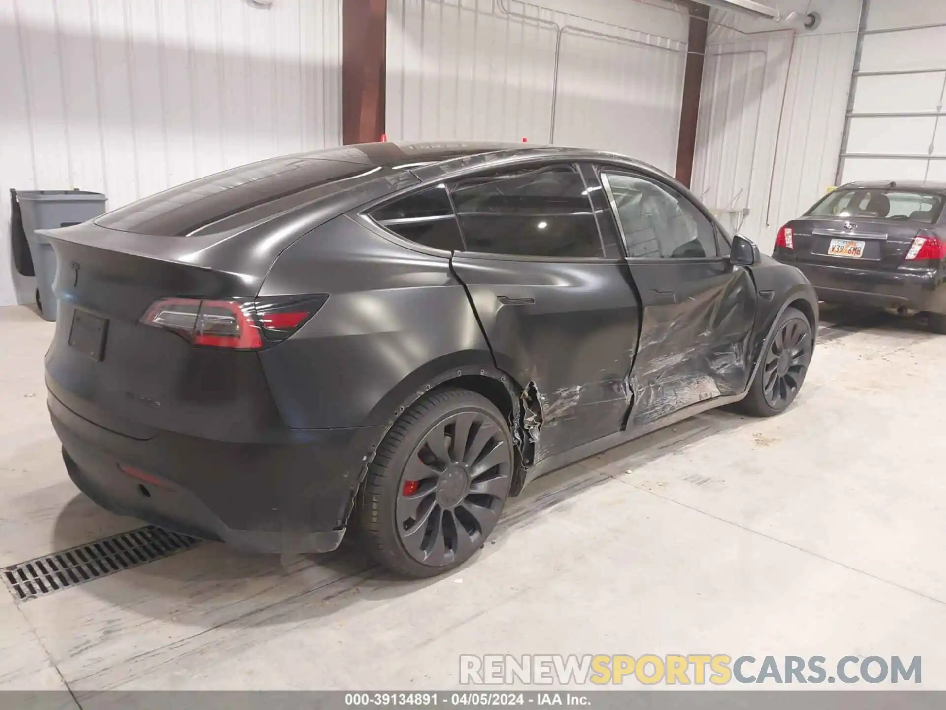 4 Photograph of a damaged car 5YJYGDEF1LF051709 TESLA MODEL Y 2020