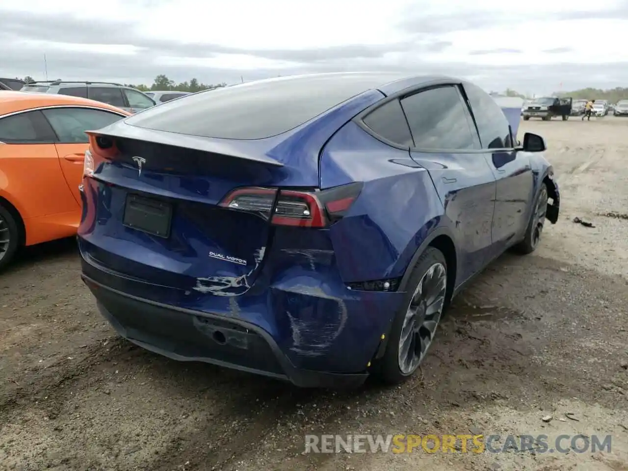 4 Photograph of a damaged car 5YJYGDEF2LF001353 TESLA MODEL Y 2020