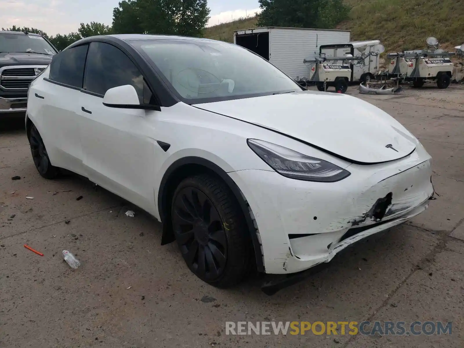 1 Photograph of a damaged car 5YJYGDEF2LF018279 TESLA MODEL Y 2020