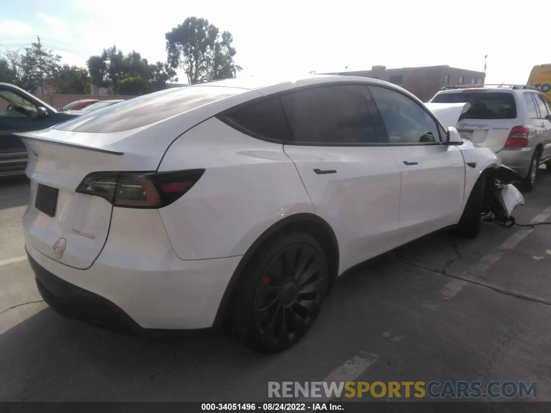 4 Photograph of a damaged car 5YJYGDEF2LF024244 TESLA MODEL Y 2020