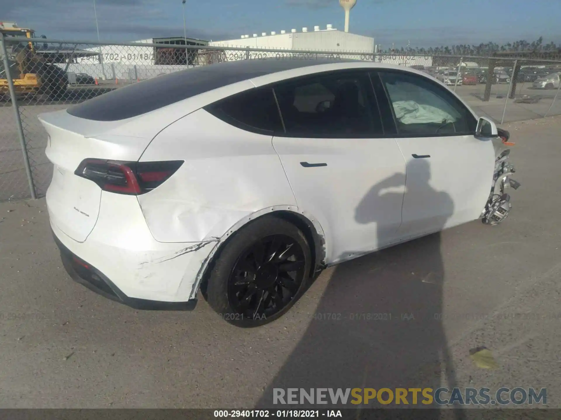 4 Photograph of a damaged car 5YJYGDEF3LF003063 TESLA MODEL Y 2020