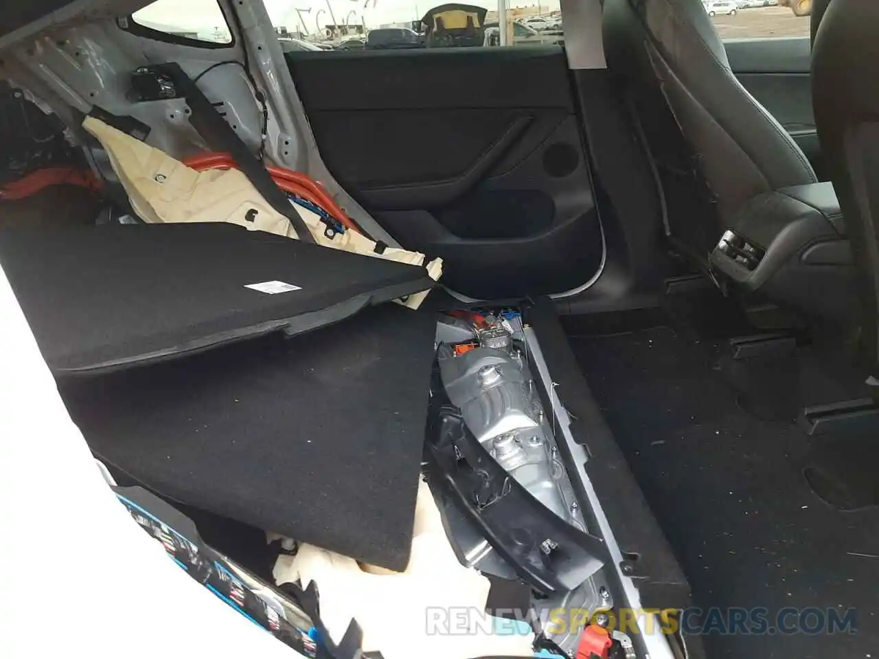 6 Photograph of a damaged car 5YJYGDEF3LF003483 TESLA MODEL Y 2020