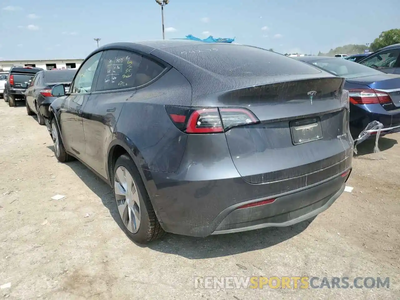 3 Photograph of a damaged car 5YJYGDEF3LF005993 TESLA MODEL Y 2020