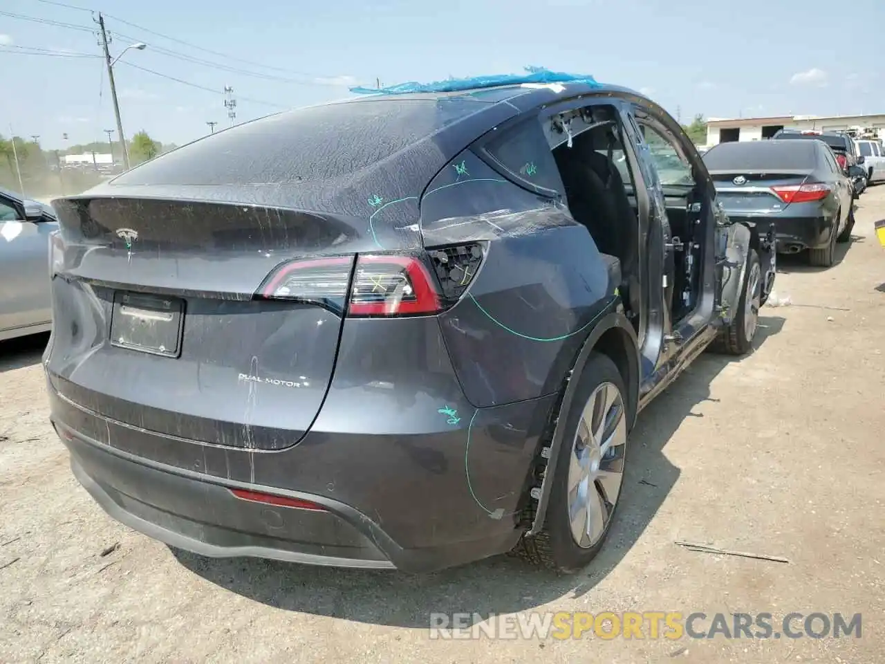 4 Photograph of a damaged car 5YJYGDEF3LF005993 TESLA MODEL Y 2020