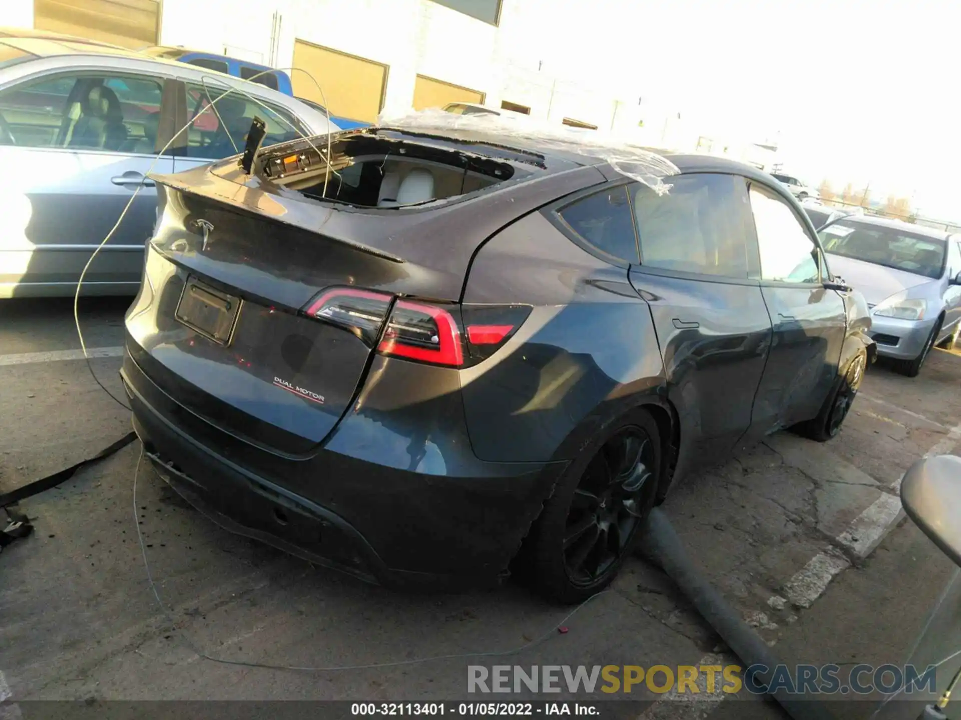 4 Фотография поврежденного автомобиля 5YJYGDEF3LF013320 TESLA MODEL Y 2020