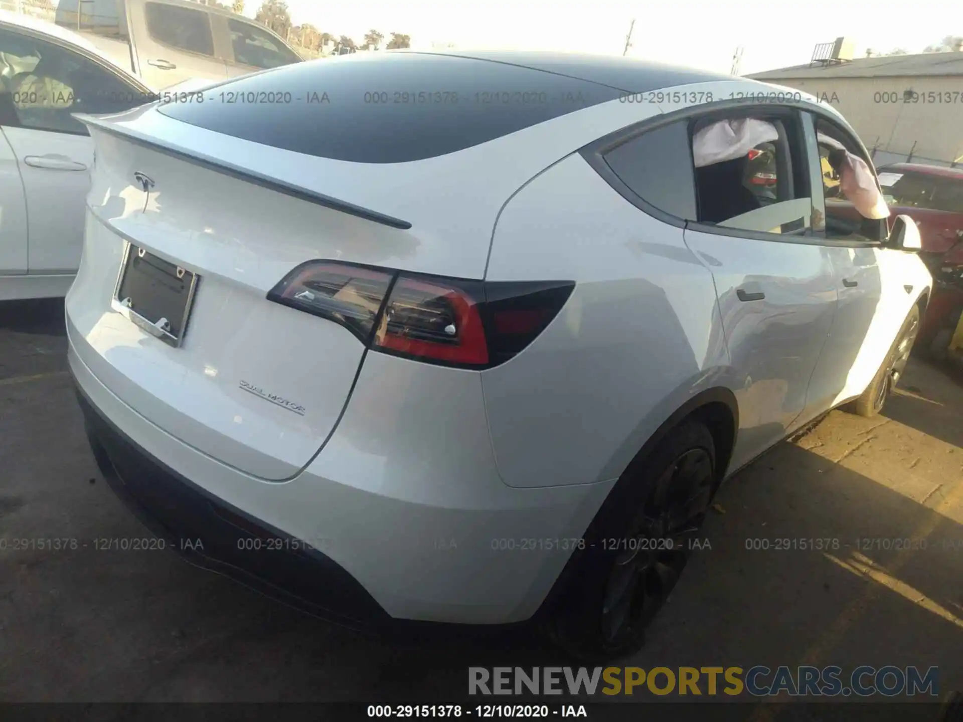 4 Photograph of a damaged car 5YJYGDEF3LF037522 TESLA MODEL Y 2020