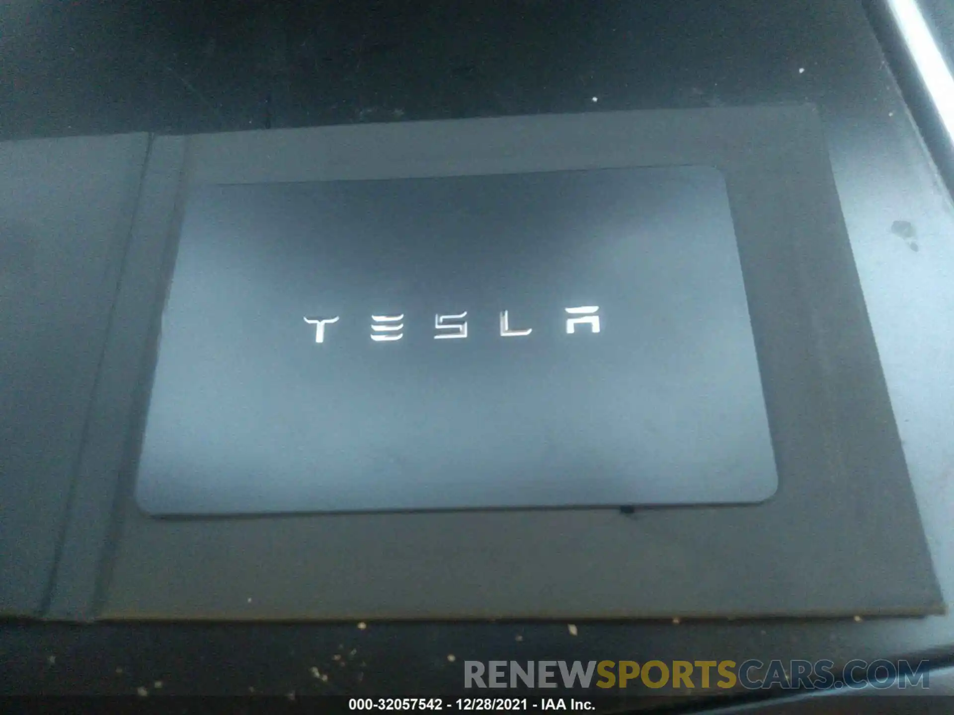 11 Photograph of a damaged car 5YJYGDEF3LF038444 TESLA MODEL Y 2020