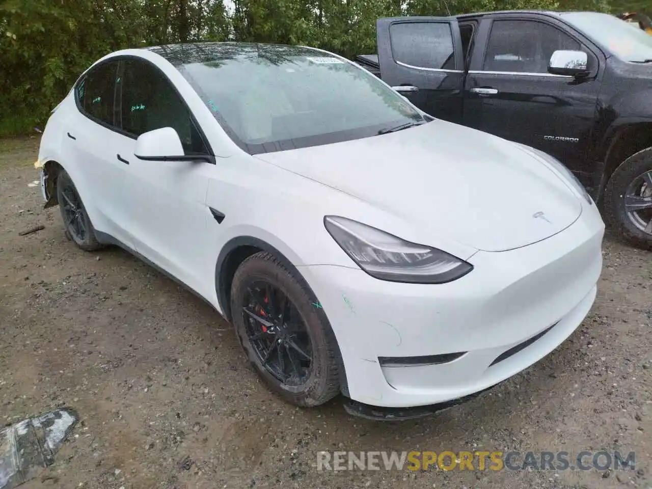 1 Photograph of a damaged car 5YJYGDEF3LF046706 TESLA MODEL Y 2020