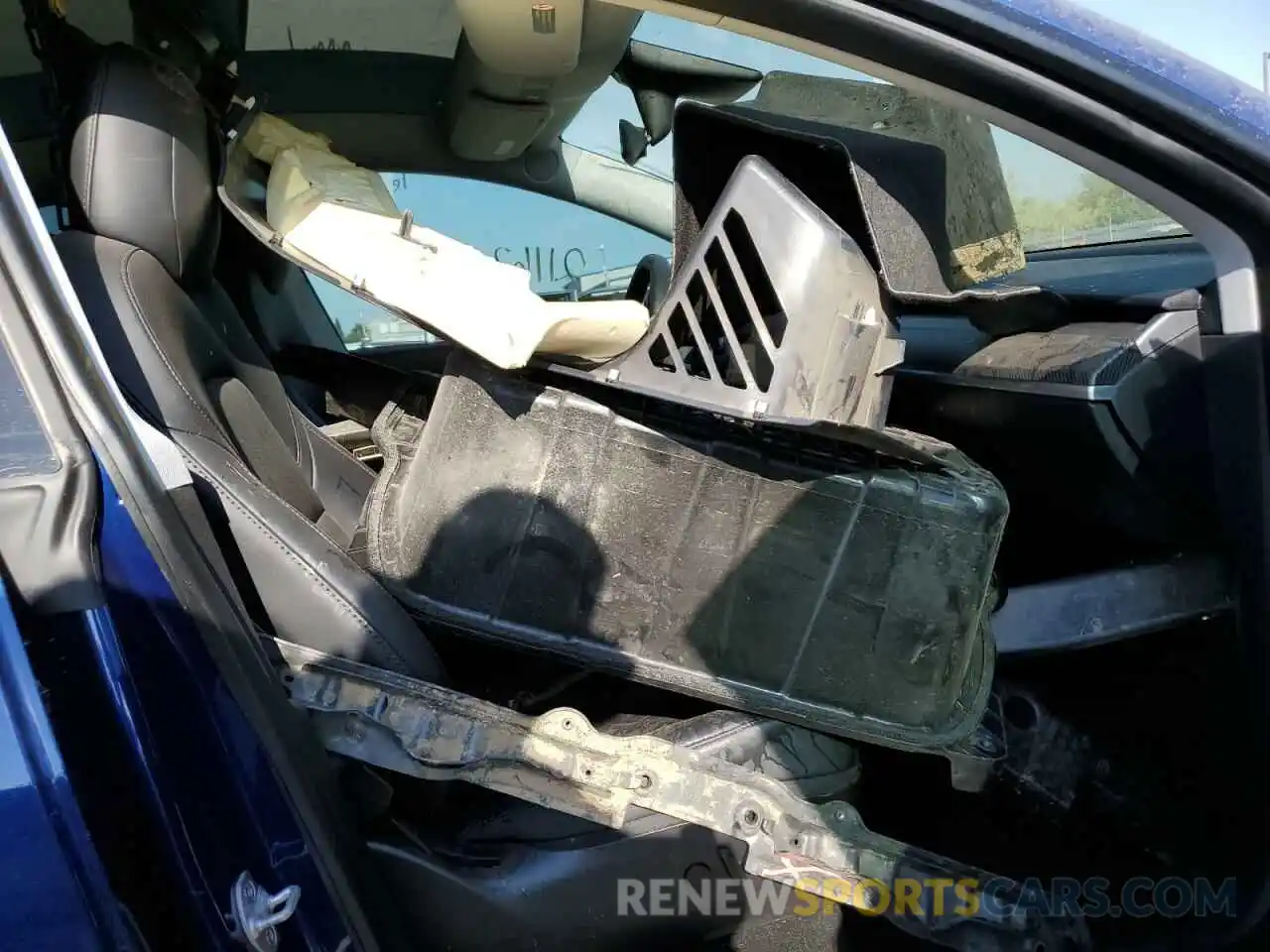 5 Photograph of a damaged car 5YJYGDEF4LF000253 TESLA MODEL Y 2020