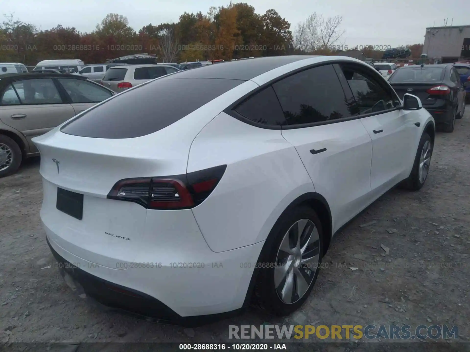 4 Photograph of a damaged car 5YJYGDEF4LF005551 TESLA MODEL Y 2020